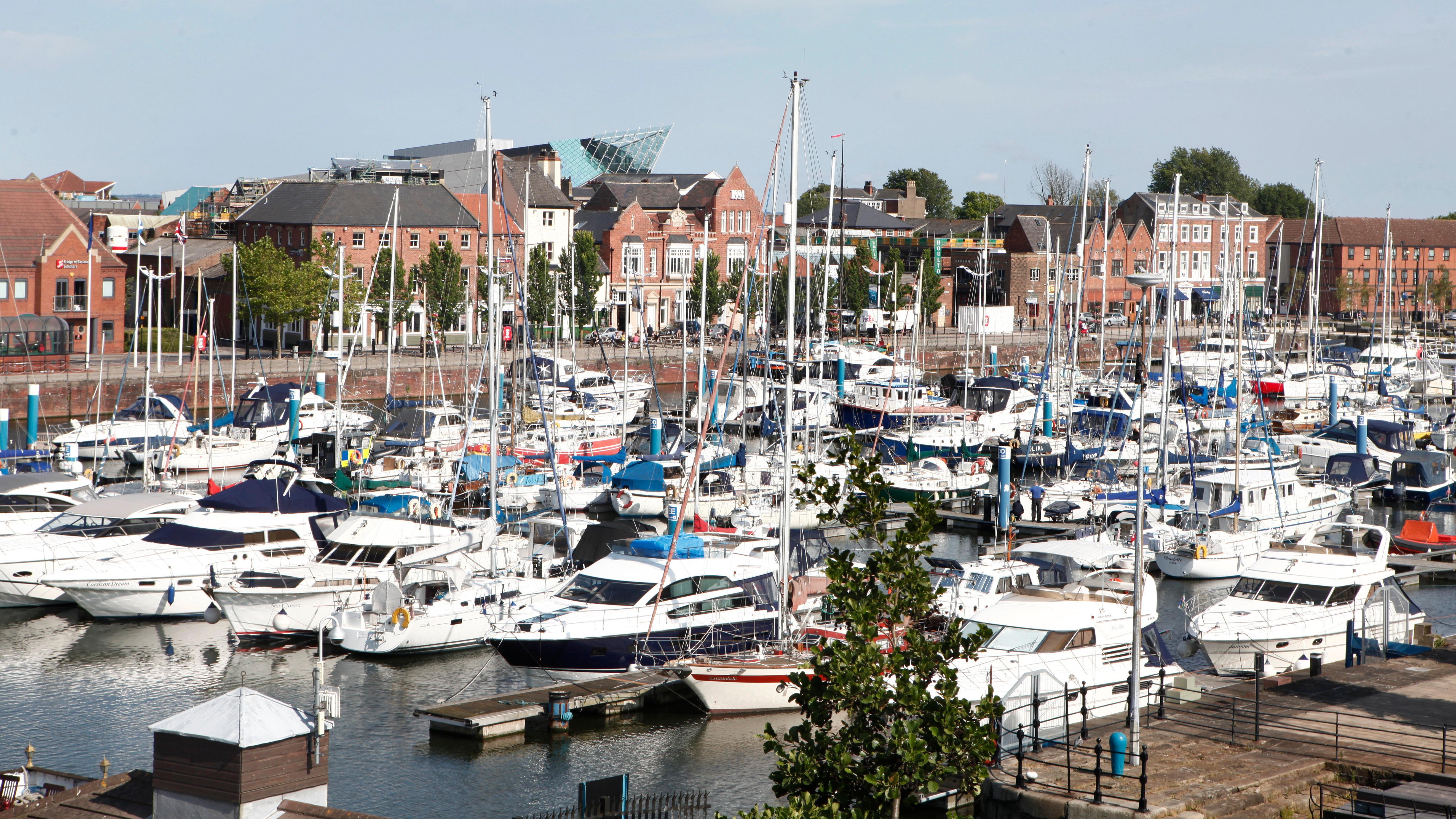 Holiday Inn Hull Marina, An Ihg Hotel Kingston upon Hull Exterior photo